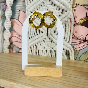 Vintage Women's‎ Unbranded Gold Toned Earrings Retro Glam Style